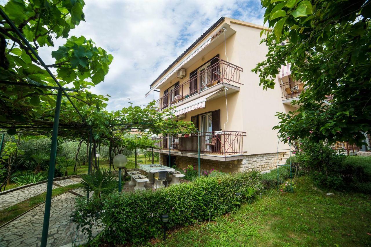 Apartments Marija Poreč Exteriör bild
